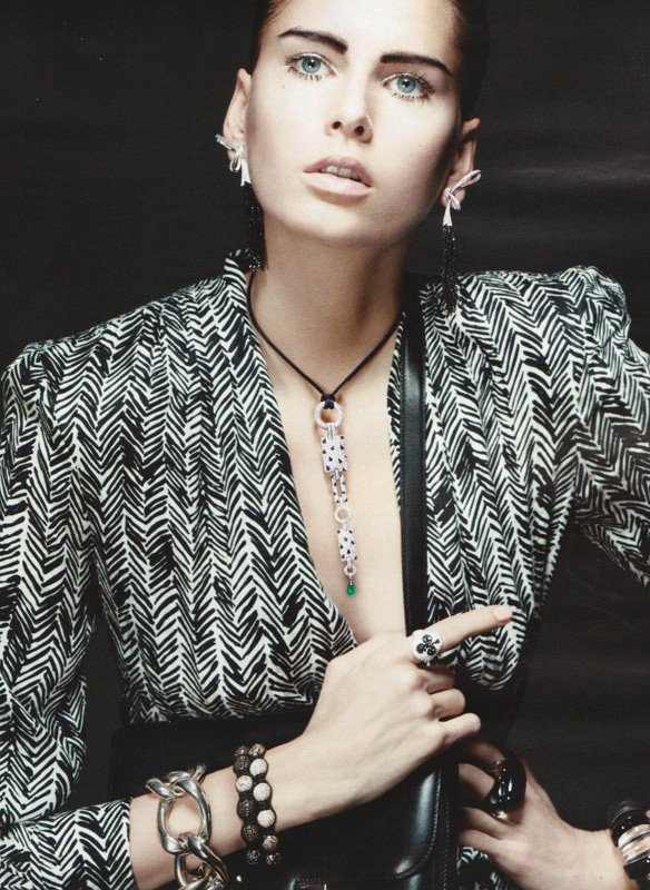 2_ShamballaVogueDeutschNov_2011_0