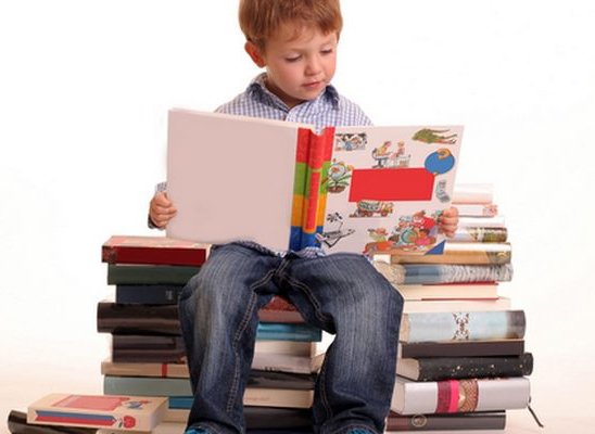 boy-reading-books-650x400
